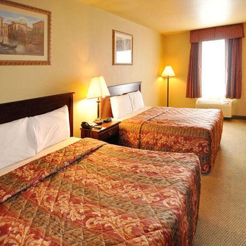 Econo Lodge Inn & Suites Greenbrier 객실 사진