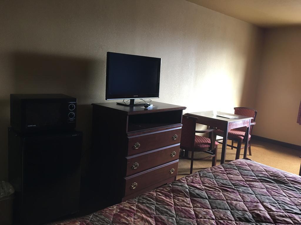 Econo Lodge Inn & Suites Greenbrier 외부 사진